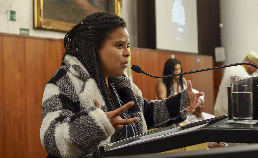 Luana Alves apresenta Projeto de Lei exigindo ensino obrigatório da Lei Maria da Penha nas escolas